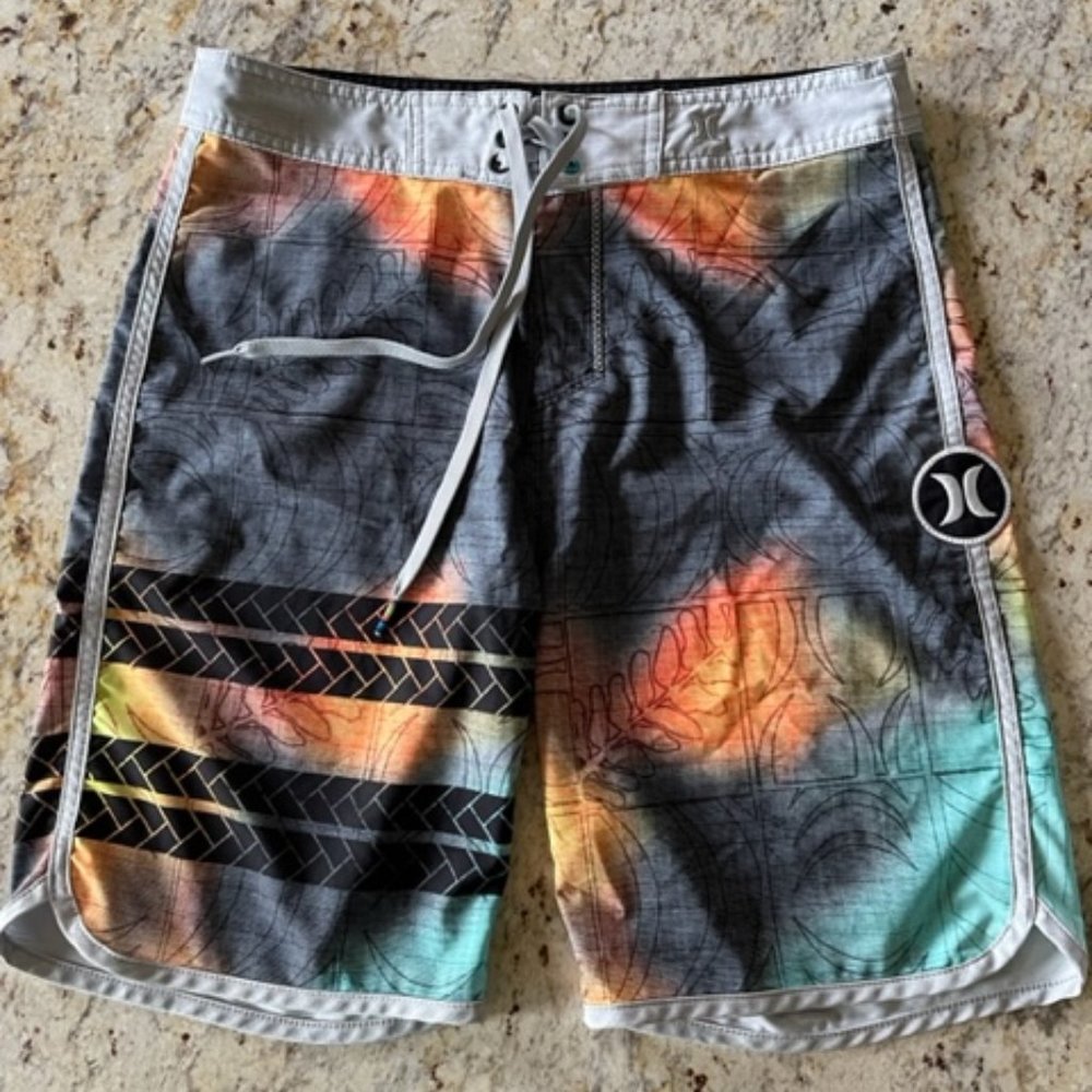 Men's Hurley Board Shorts size 28